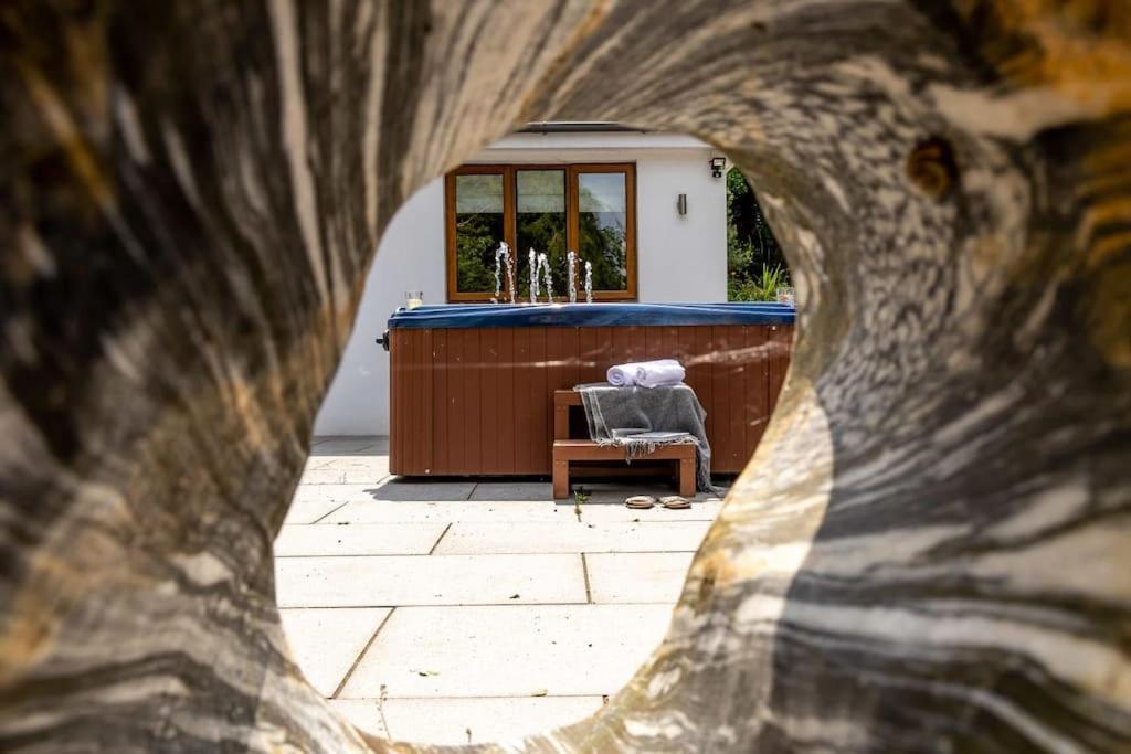 Bramblewood - Cosy Chic, Hot Tub, Close To Beach Stokeinteignhead ภายนอก รูปภาพ