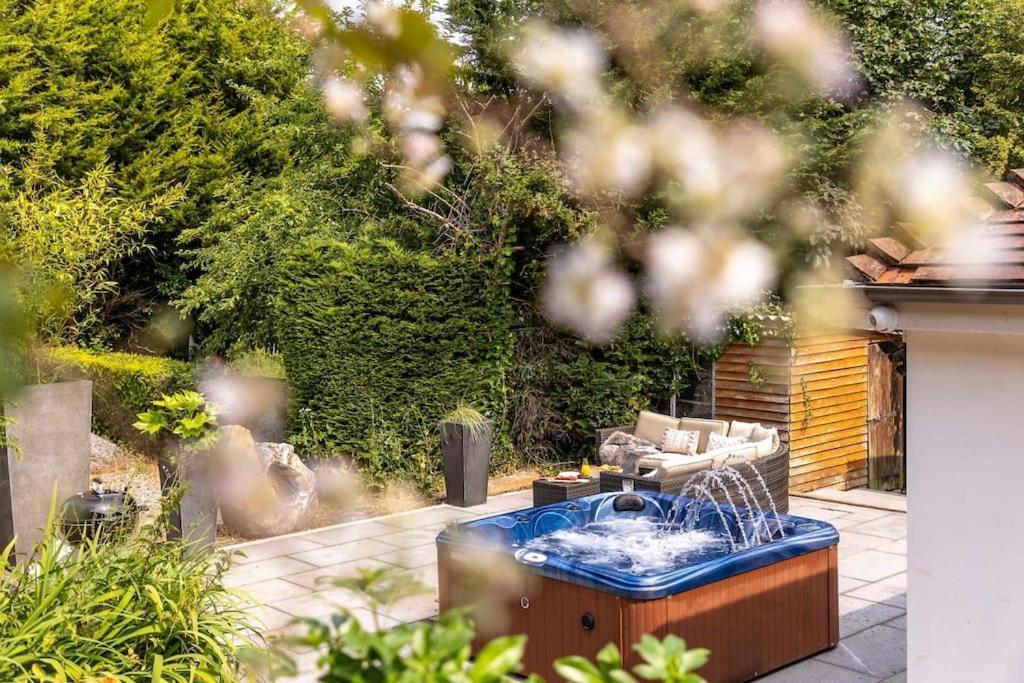 Bramblewood - Cosy Chic, Hot Tub, Close To Beach Stokeinteignhead ภายนอก รูปภาพ