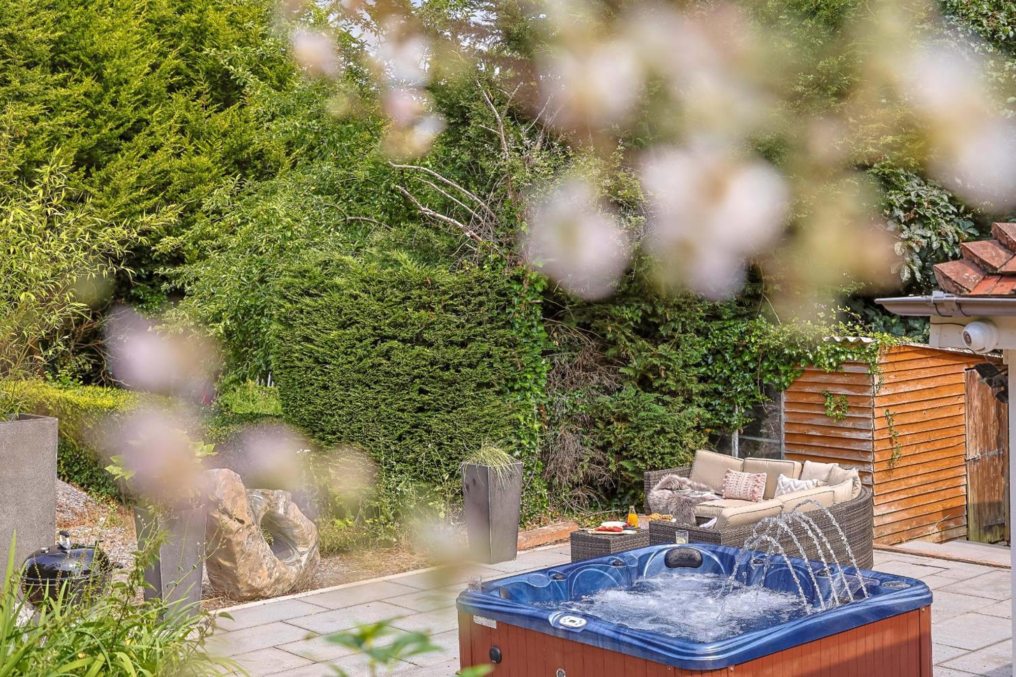 Bramblewood - Cosy Chic, Hot Tub, Close To Beach Stokeinteignhead ภายนอก รูปภาพ